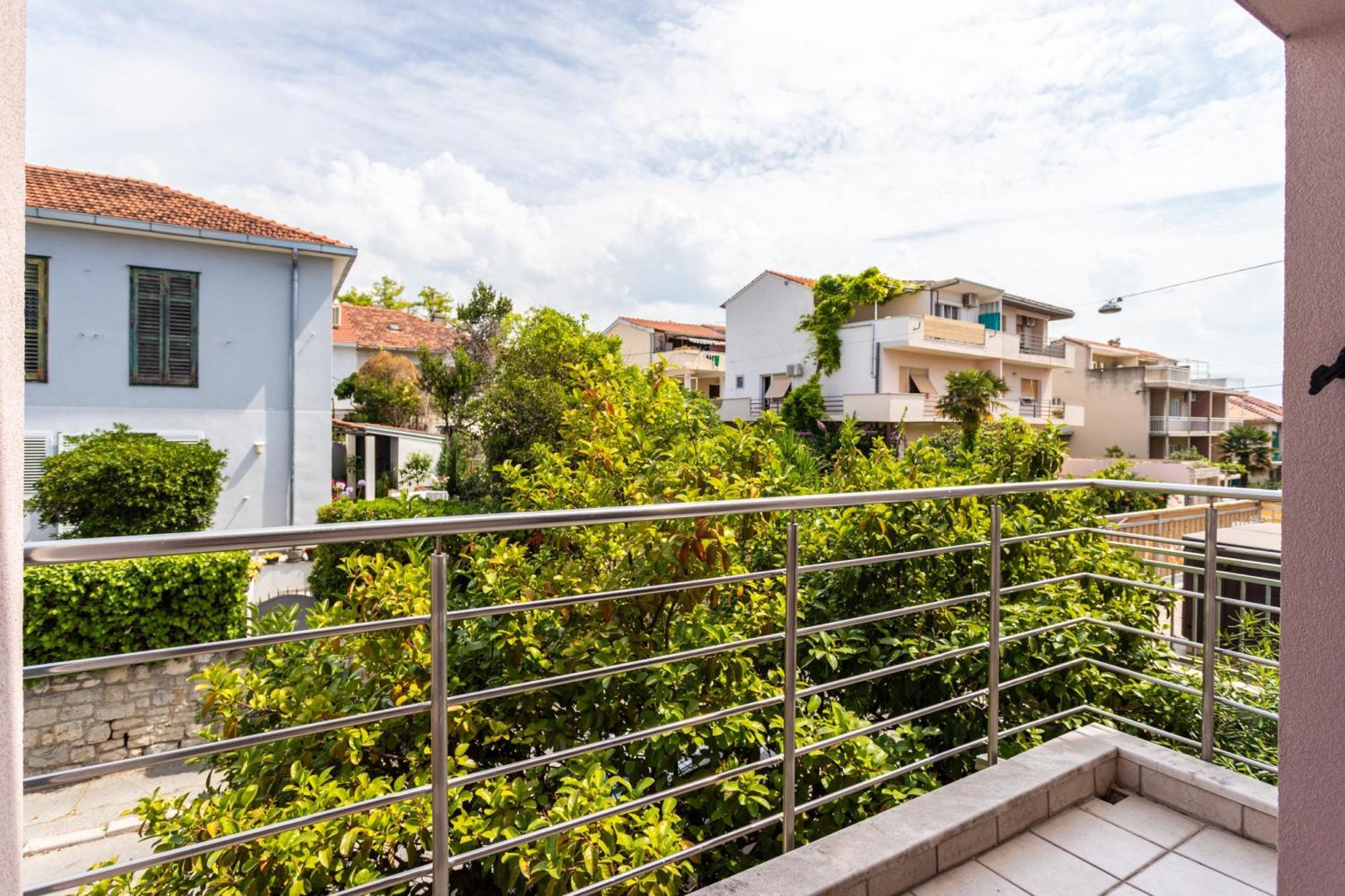 Villa Violeta With The Sea View, 3 Min Walk To The Beach Split Kültér fotó