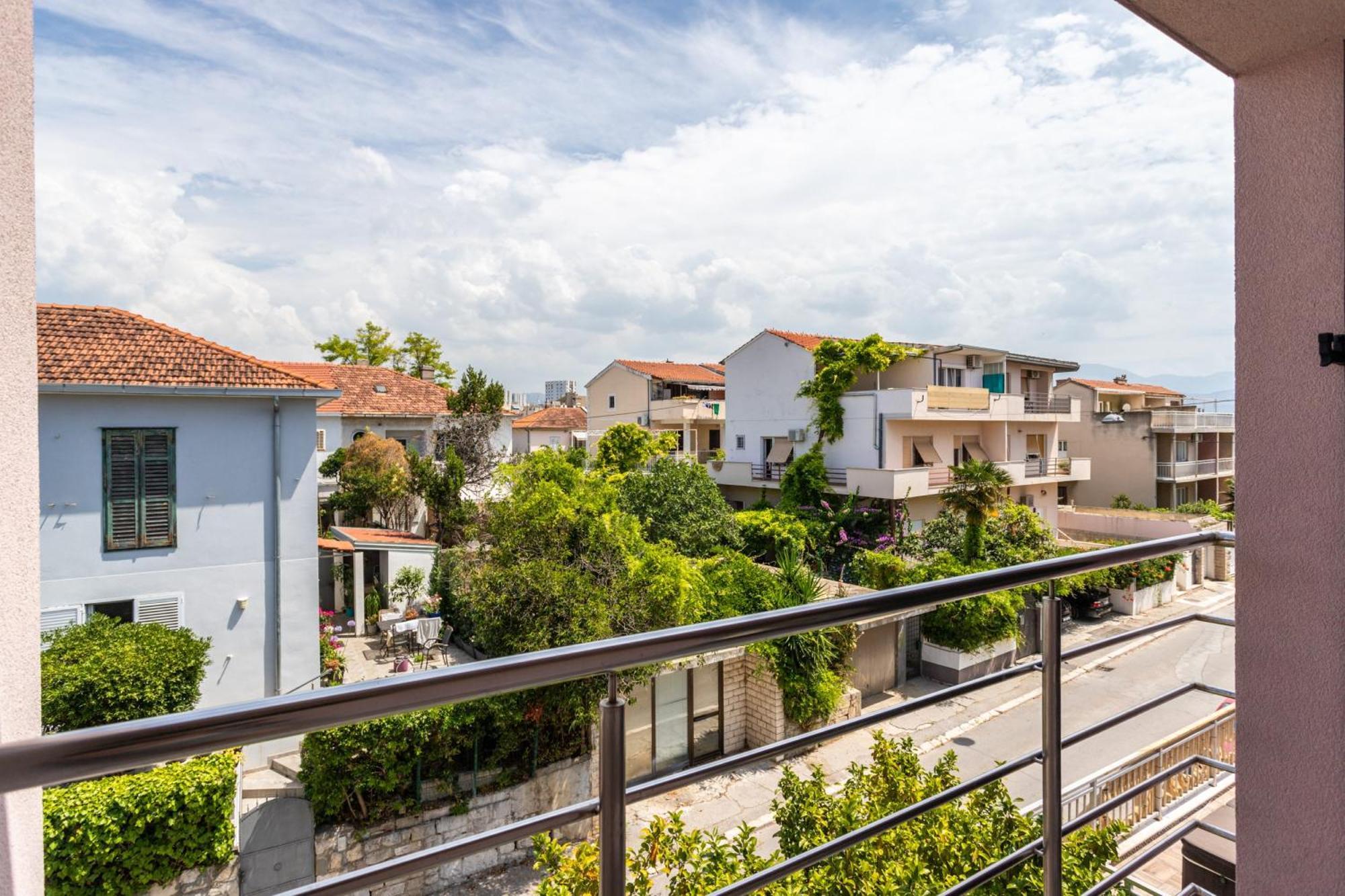 Villa Violeta With The Sea View, 3 Min Walk To The Beach Split Kültér fotó