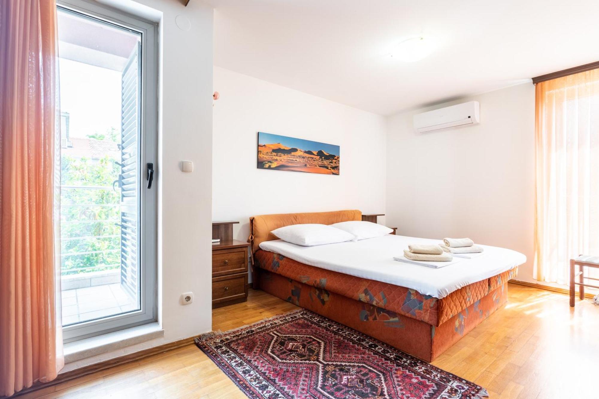 Villa Violeta With The Sea View, 3 Min Walk To The Beach Split Kültér fotó